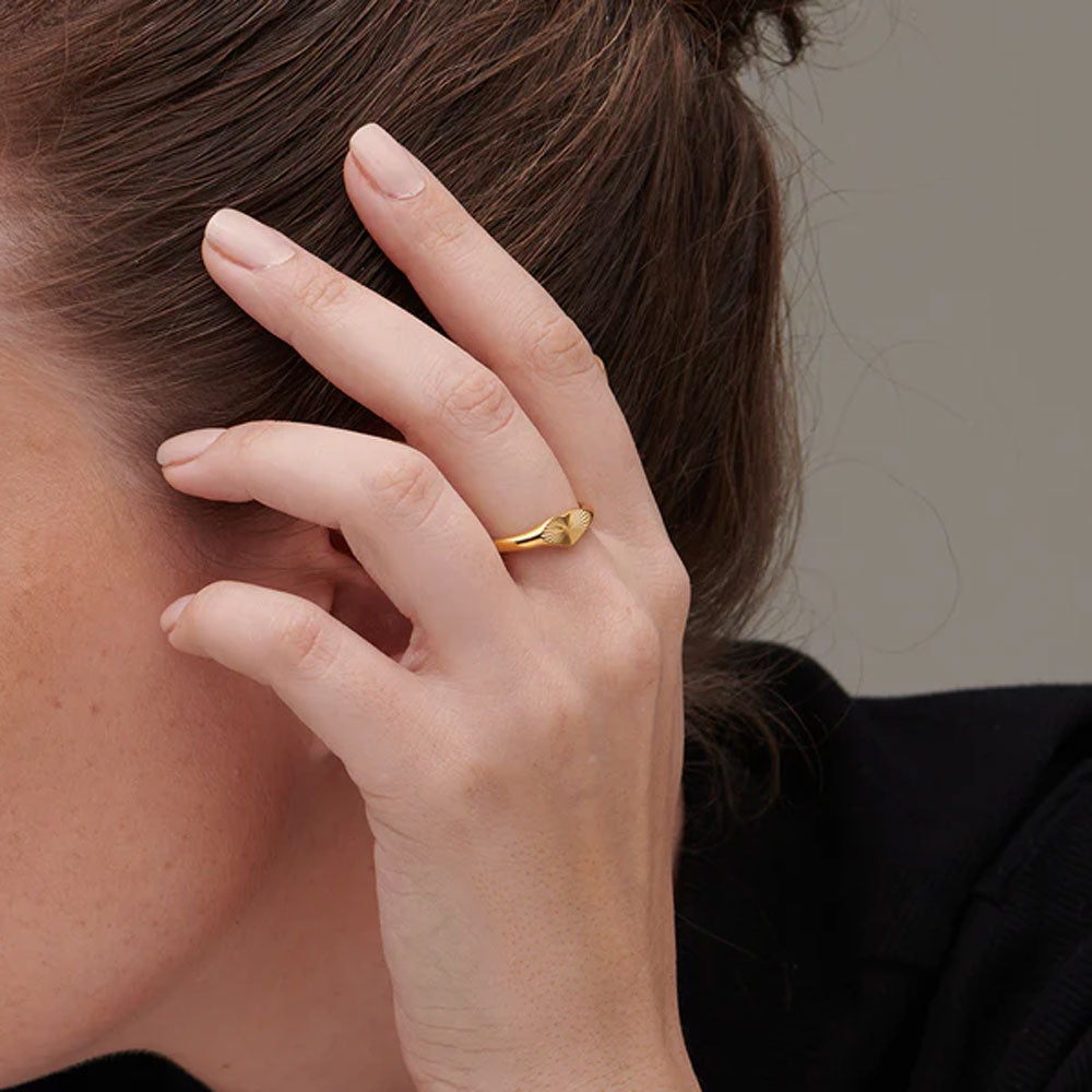Heart Rays Ring