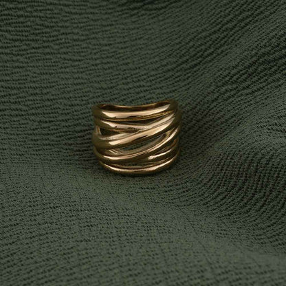 Wavy Wire Gold Ring